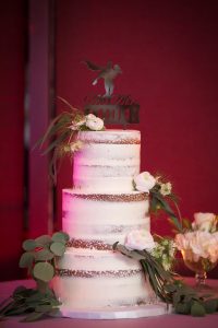 Wedding cake by Emily Chin rustique themed cake